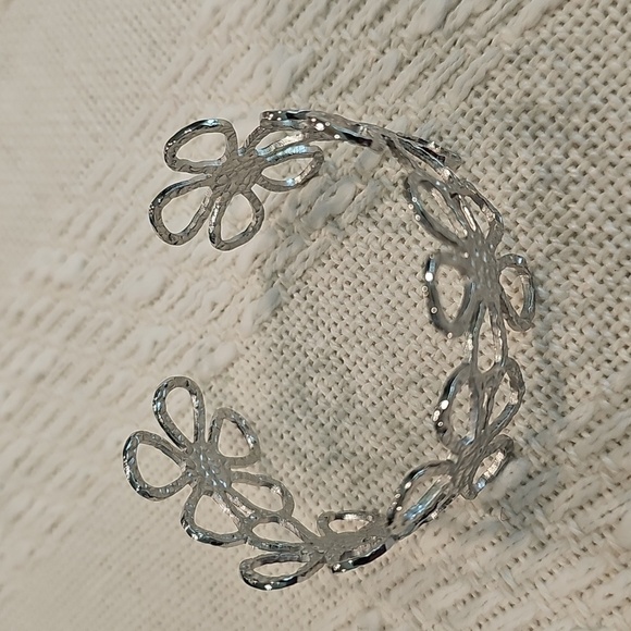Silver Tone Open Cuff Bracelet with Hammered Flower Design Jewelry - Picture 3 of 3